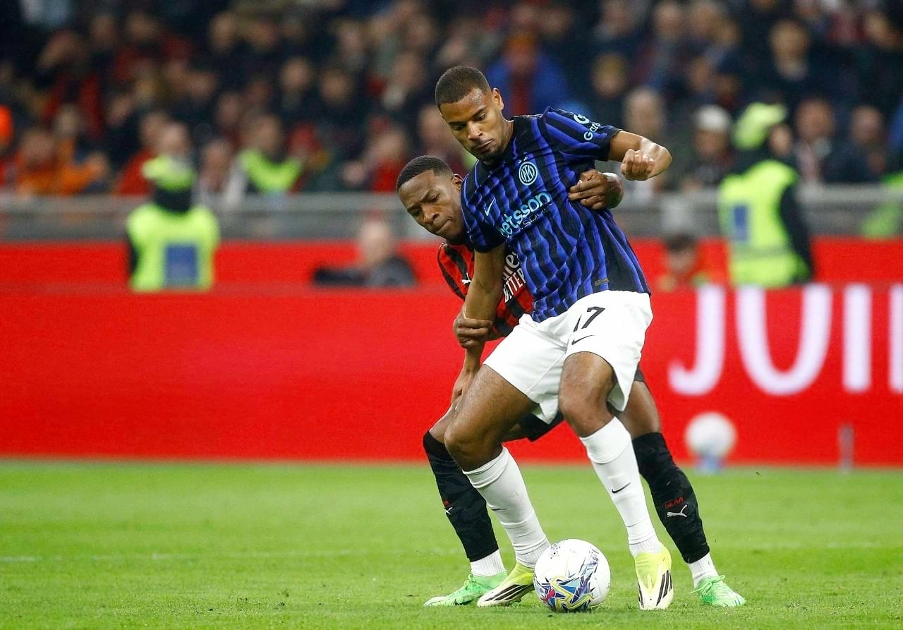 L’Aston Villa segue Estupiñán. Il Milan valuta l’addio dopo un anno, tra investimento da recuperare e crescita di Bartesaghi_2