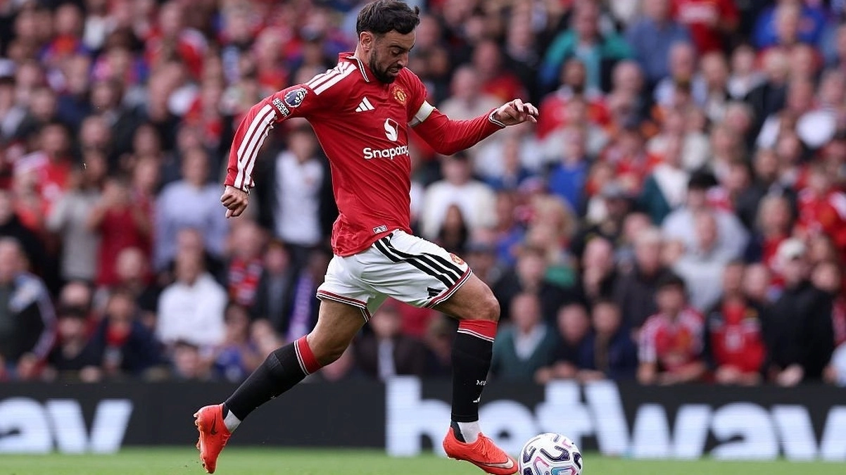 Manchester United, rinnovo proposto a Bruno Fernandes: contratto fino al 2029-2