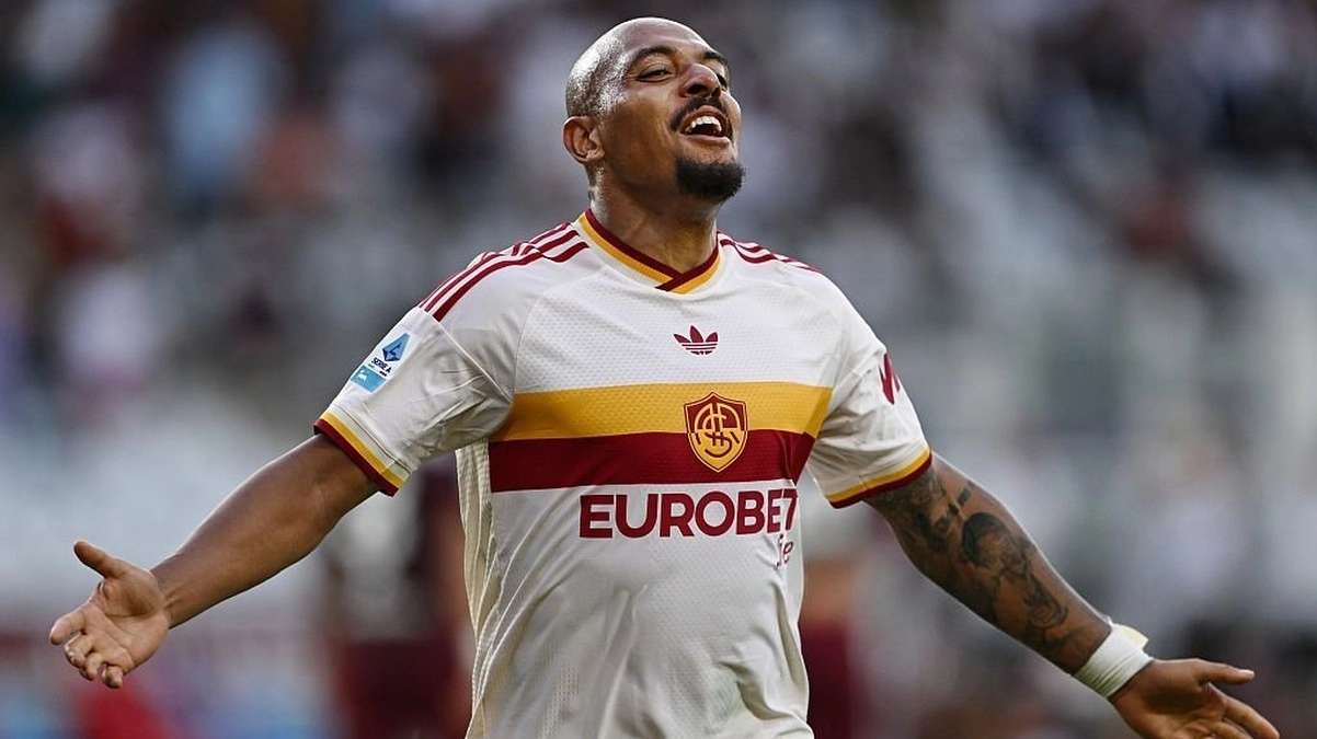 Roma, Arsenal su Donyell Malen: da 25 a 65 milioni in quattro mesi